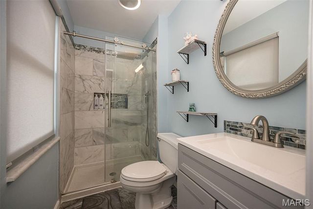 21 San Carlos Drive, St Charles, MO 63303