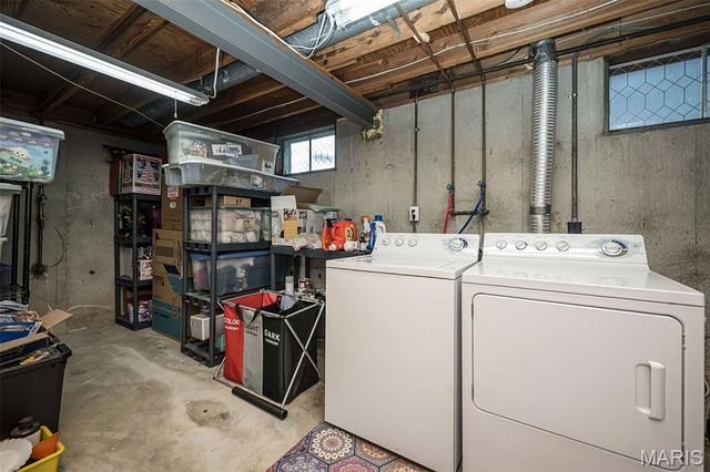 21 San Carlos Drive, St Charles, MO 63303