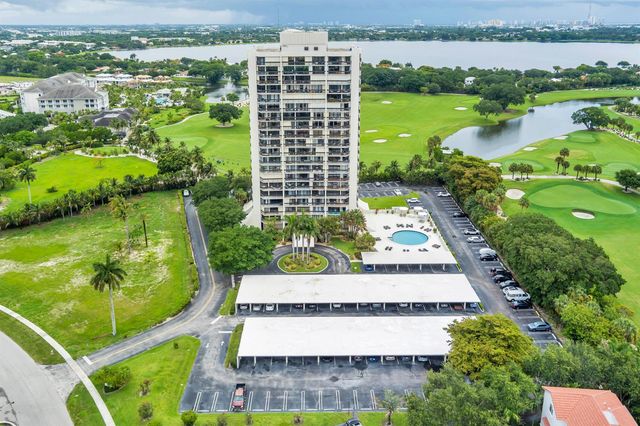 2000 Presidential Way 206, West Palm Beach, FL 33401