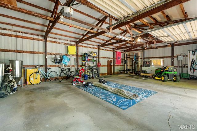 683 Glen Crossing Road, Glen Carbon, IL 62034