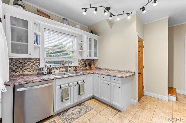 683 Glen Crossing Road, Glen Carbon, IL 62034