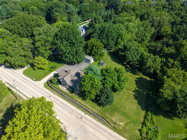 683 Glen Crossing Road, Glen Carbon, IL 62034
