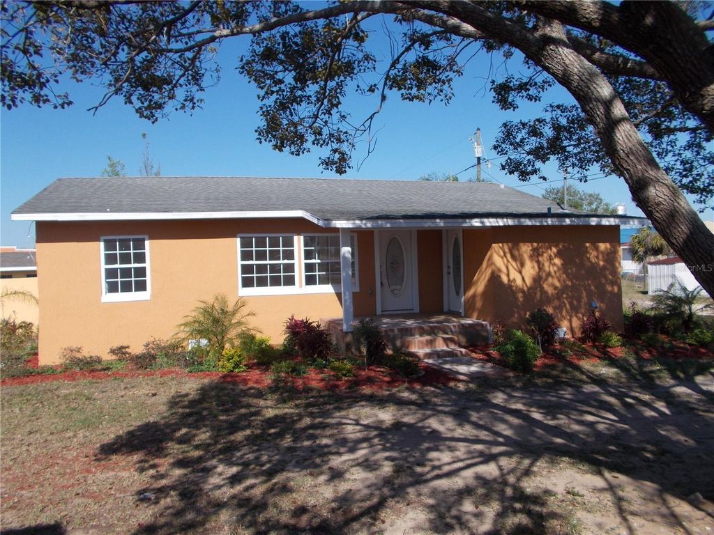 217 E MAIN STREET, Dundee, FL 33838