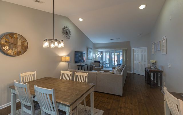 131 Chenoa Dr Unit D, Murrells Inlet, SC 29576