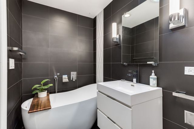 21W363 Walnut Road, Glen Ellyn, IL 60137