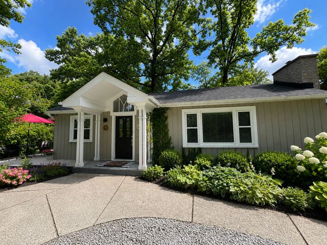 21W363 Walnut Road, Glen Ellyn, IL 60137