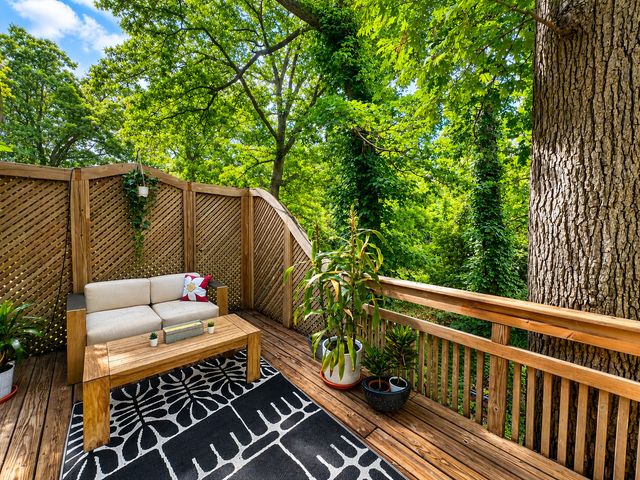 21W363 Walnut Road, Glen Ellyn, IL 60137
