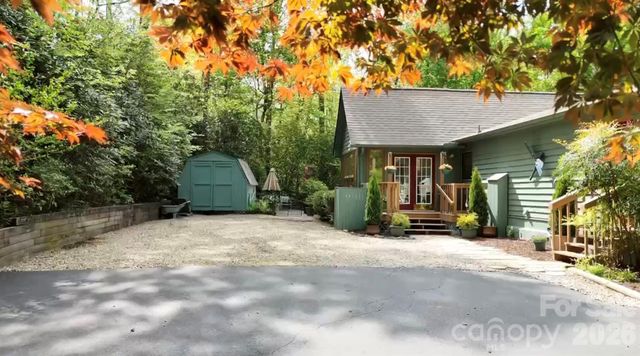 2698 Connestee Trail, Brevard, NC 28712