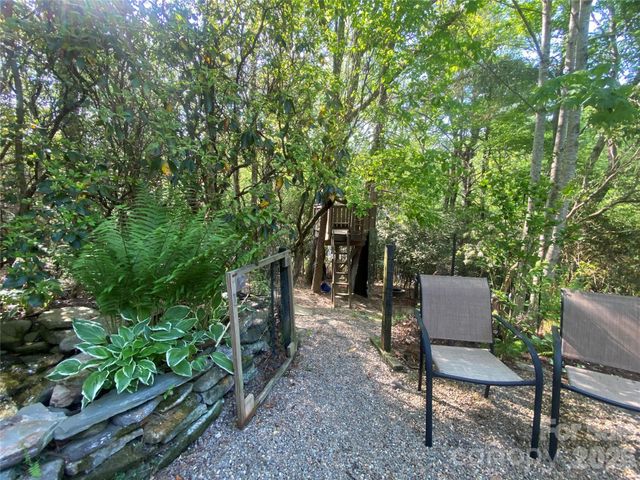 2698 Connestee Trail, Brevard, NC 28712
