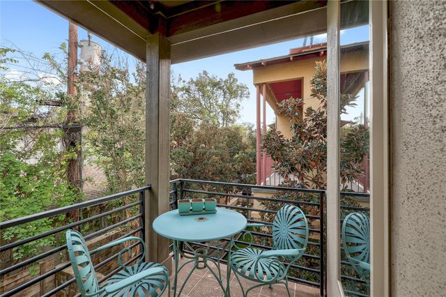 1205 Elm ST 8, Austin, TX 78703