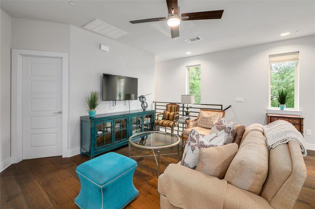 1205 Elm ST 8, Austin, TX 78703