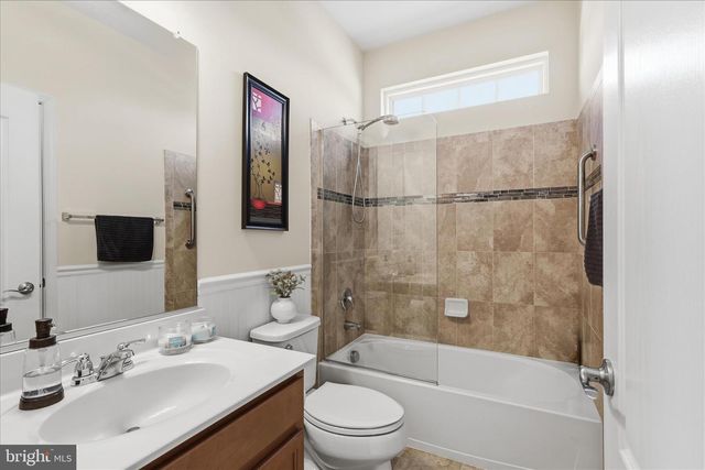 22800 CALDERWOOD LN, Brambleton, VA 20148