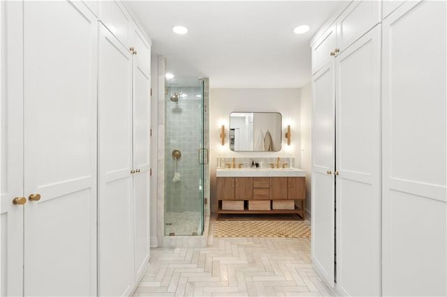 5506 Falmouth Road, Fairway, KS 66205