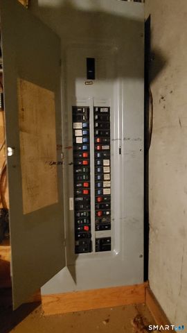 1380 Paradise Avenue, Hamden, CT 06514