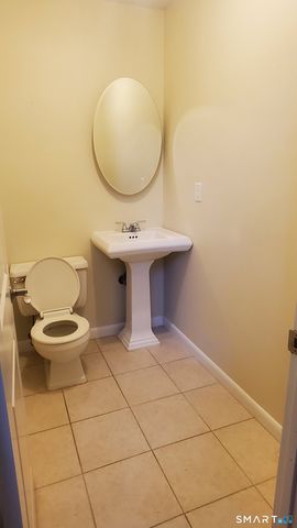 1380 Paradise Avenue, Hamden, CT 06514