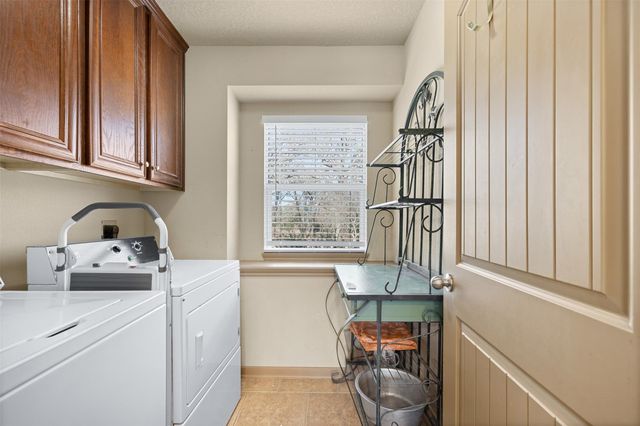 2412 County Road 424, Dime Box, TX 77853