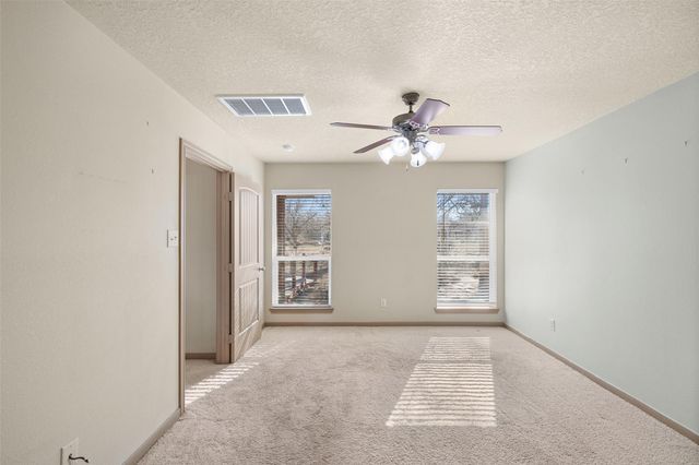 2412 County Road 424, Dime Box, TX 77853