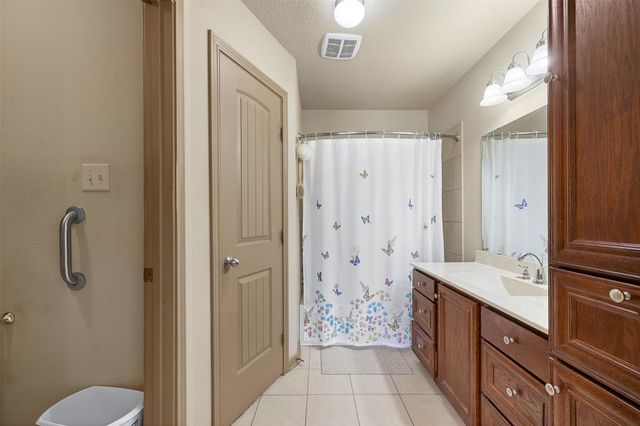 2412 County Road 424, Dime Box, TX 77853