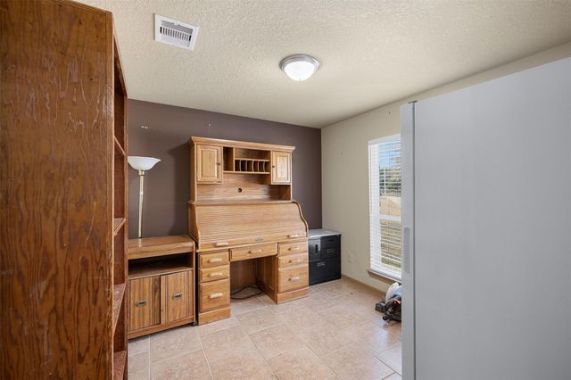 2412 County Road 424, Dime Box, TX 77853