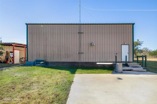 2412 County Road 424, Dime Box, TX 77853