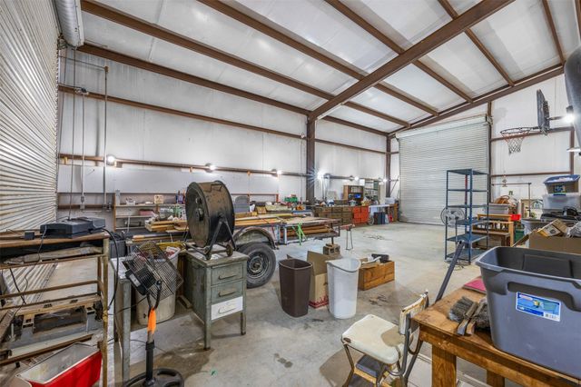 2412 County Road 424, Dime Box, TX 77853