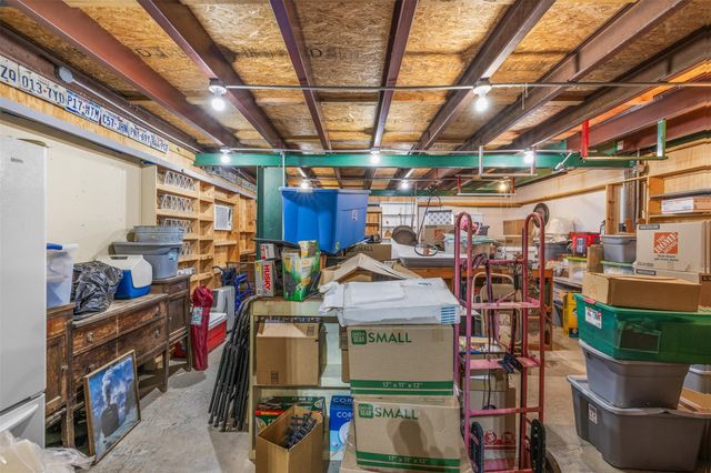 2412 County Road 424, Dime Box, TX 77853