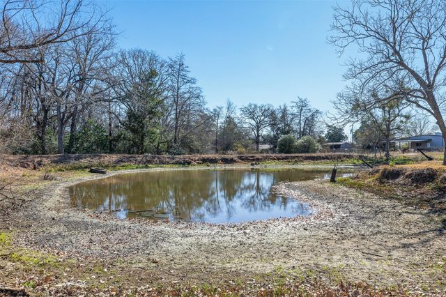 2412 County Road 424, Dime Box, TX 77853