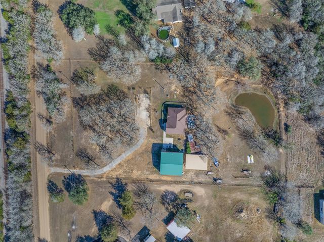 2412 County Road 424, Dime Box, TX 77853
