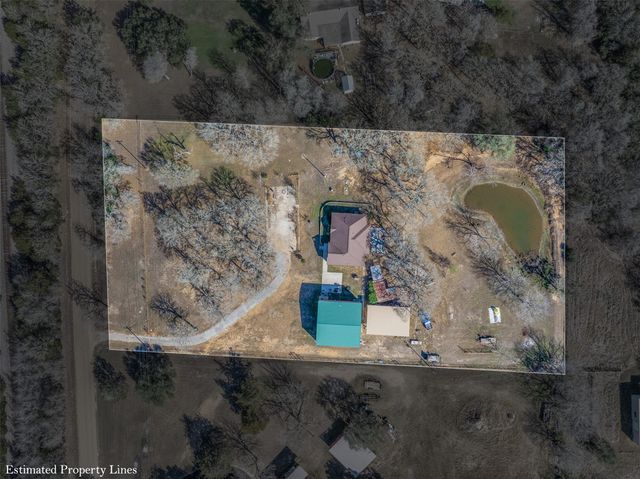 2412 County Road 424, Dime Box, TX 77853