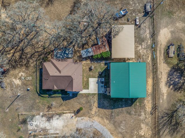 2412 County Road 424, Dime Box, TX 77853