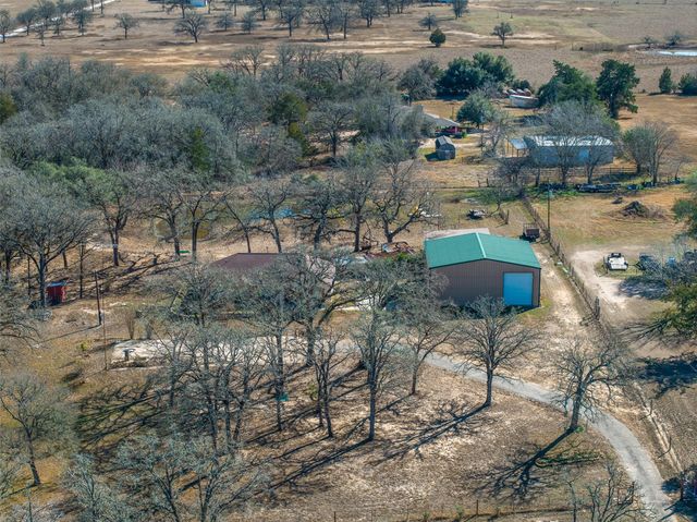 2412 County Road 424, Dime Box, TX 77853