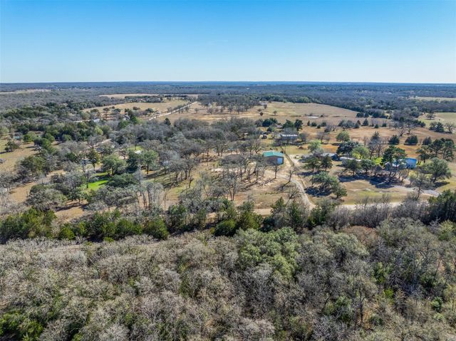 2412 County Road 424, Dime Box, TX 77853