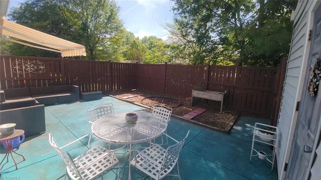 3959 Valley Court A, Winston-salem, NC 27106