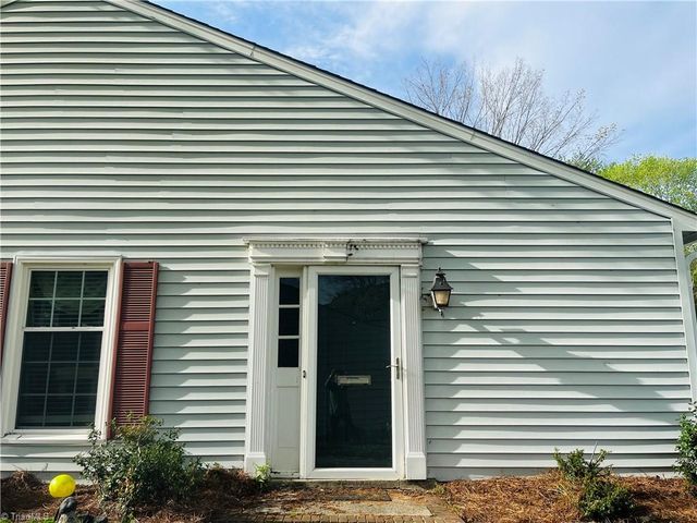 3959 Valley Court A, Winston-salem, NC 27106