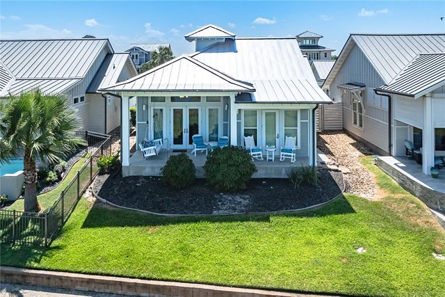 116 Reserve Lane, Rockport, TX 78382