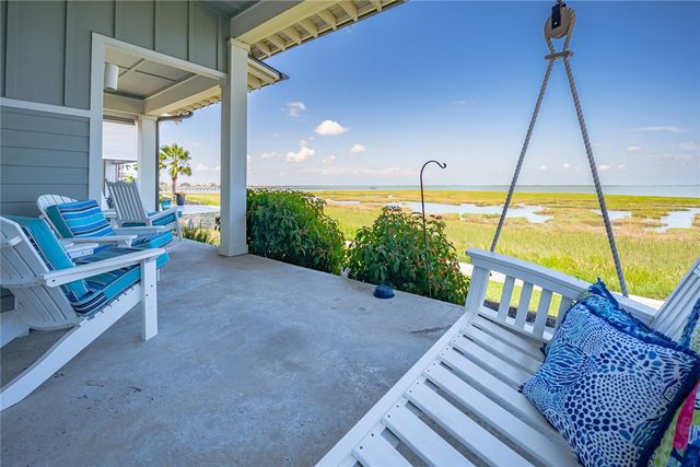 116 Reserve Lane, Rockport, TX 78382
