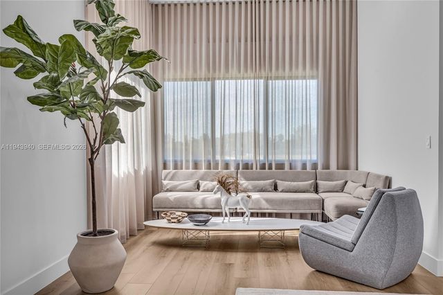 5765 SW 104th Ter, Cooper City, FL 33328