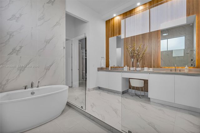 5765 SW 104th Ter, Cooper City, FL 33328