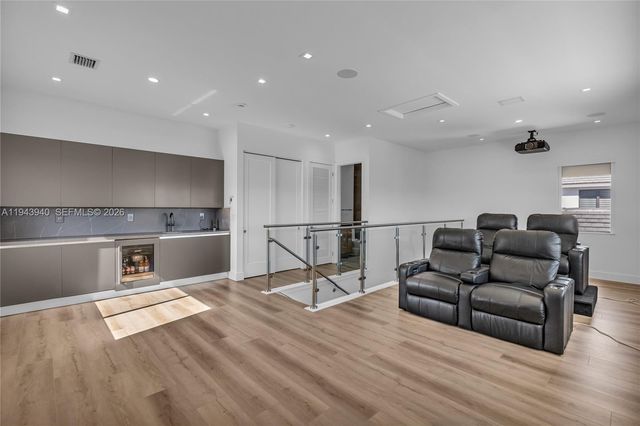 5765 SW 104th Ter, Cooper City, FL 33328