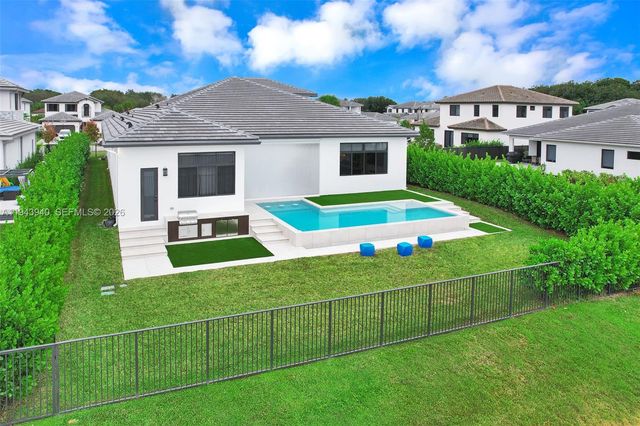 5765 SW 104th Ter, Cooper City, FL 33328