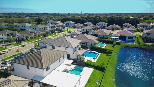 5765 SW 104th Ter, Cooper City, FL 33328