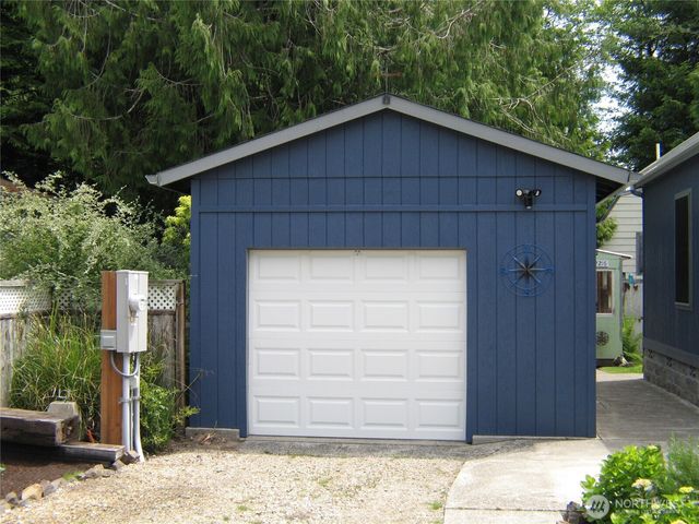 32216 T Place, Ocean Park, WA 98640