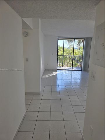 8015 SW 107th Ave 313, Miami, FL 33173