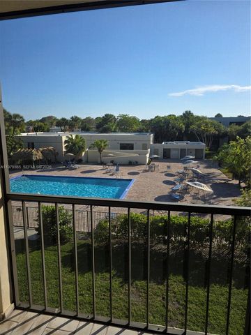 8015 SW 107th Ave 313, Miami, FL 33173