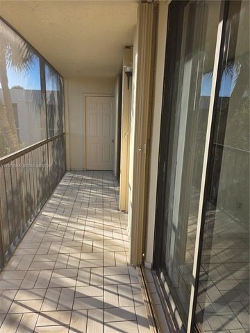 8015 SW 107th Ave 313, Miami, FL 33173