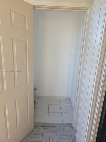 8015 SW 107th Ave 313, Miami, FL 33173