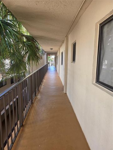 8015 SW 107th Ave 313, Miami, FL 33173