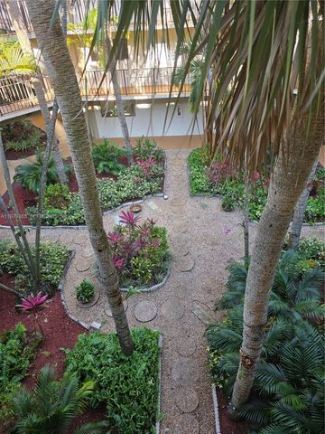 8015 SW 107th Ave 313, Miami, FL 33173