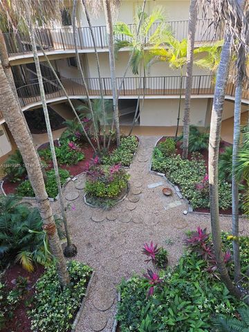 8015 SW 107th Ave 313, Miami, FL 33173