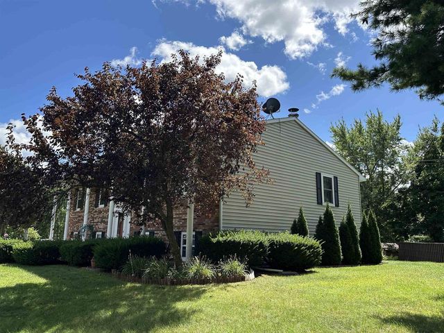 911 Pine Drive, Wisconsin Dells, WI 53965